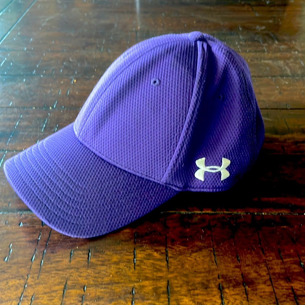 Under Armour Adult S/M Fitted Hat
